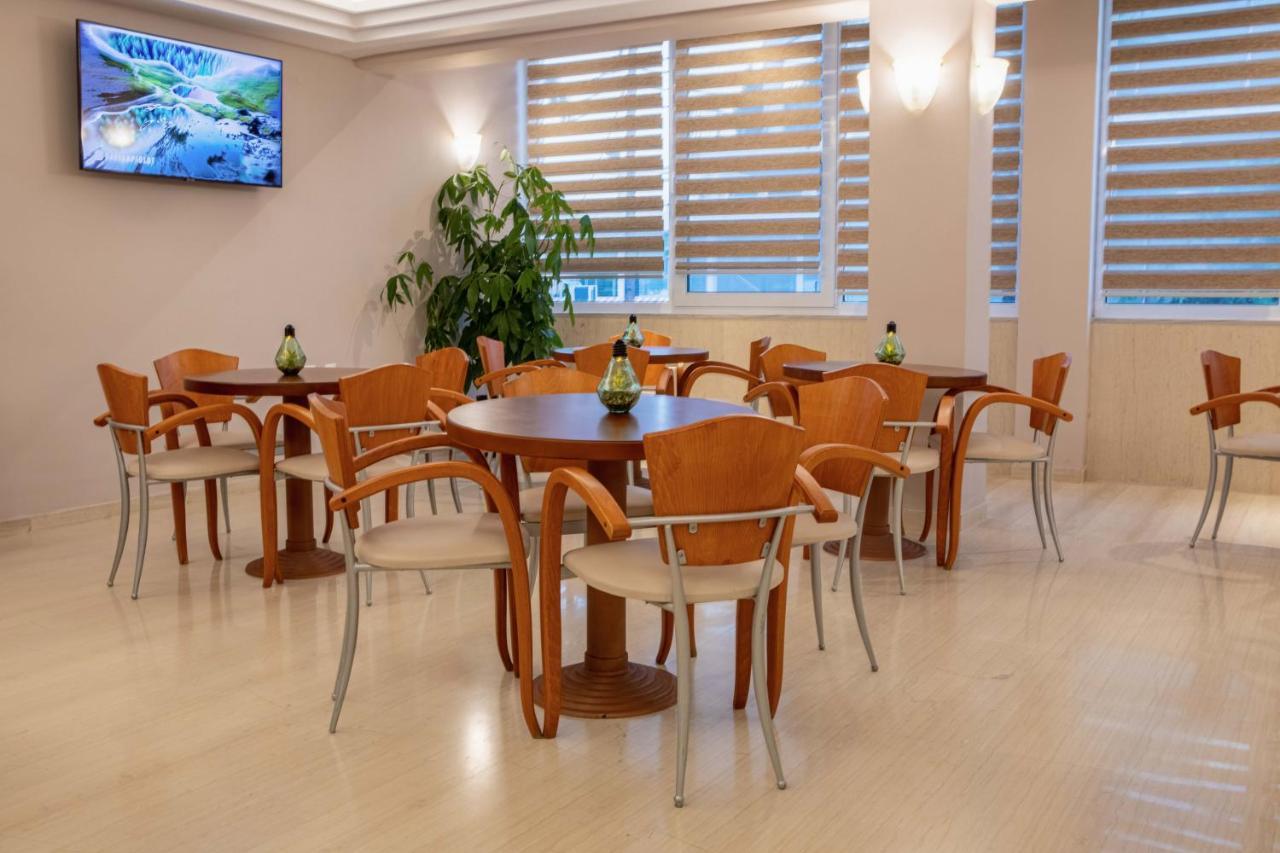 Hotel Serenity Толон Экстерьер фото