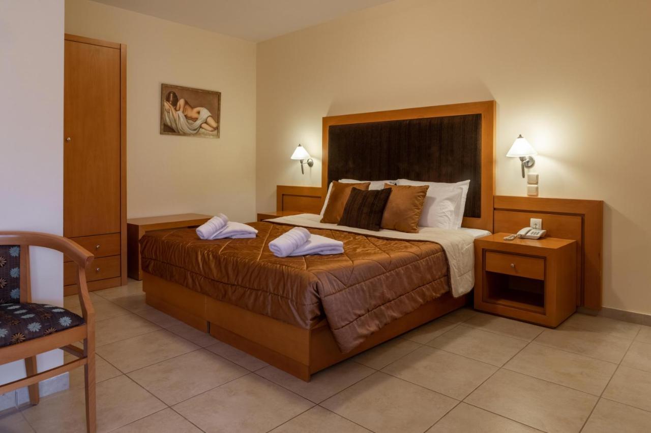 Hotel Serenity Толон Экстерьер фото