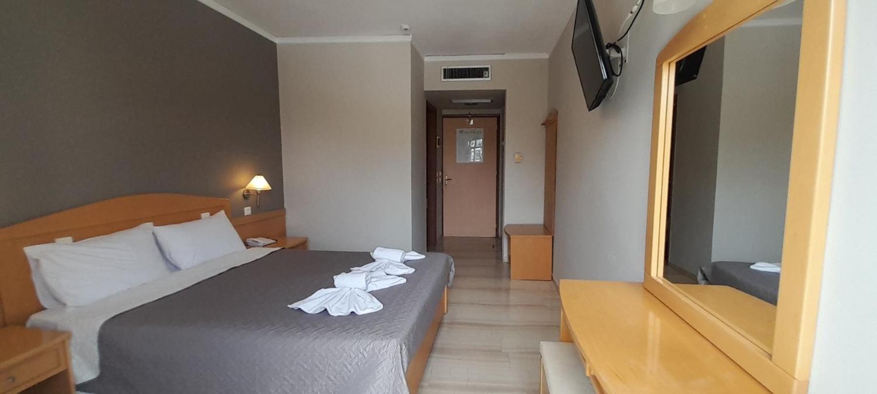 Hotel Serenity Толон Экстерьер фото